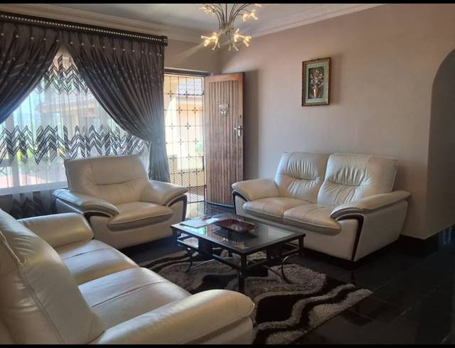 3 BEDROOM HOUSE FOR SALE IN ESCOMBE